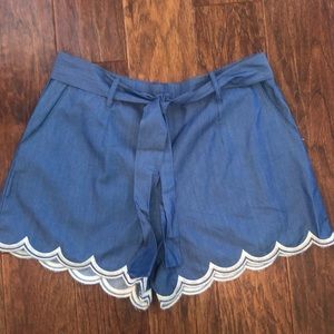 Umgee scalloped shorts